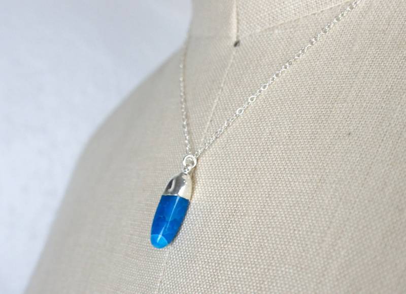 Blaue Drachen Vene Achat Anhänger, Handgemachten 16 Zoll Silber Kurz 450280 von TheLionsDenStudio