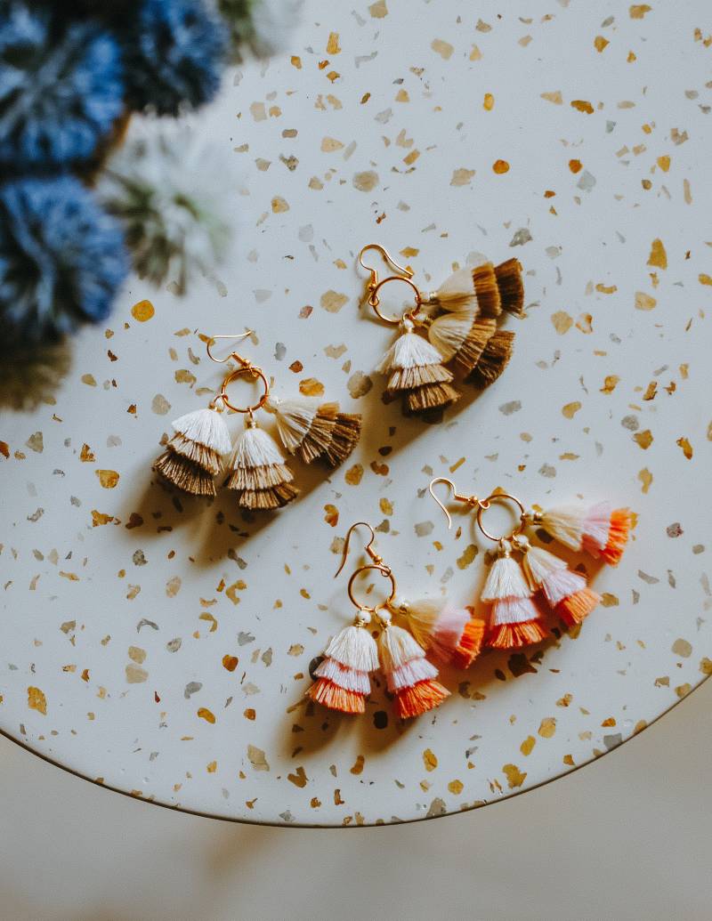Mini Quasten Ohrringe von TheLittleAvocado