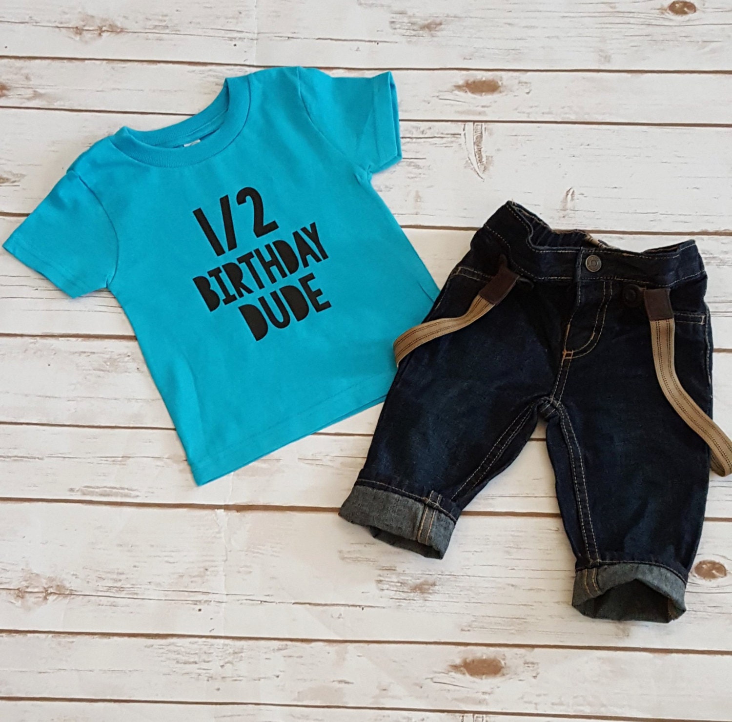 Halber Geburtstagsjunge, Halbes Geburtstagsshirt, Geburtstagskind, Jahr Alt, Shirt Auf Halbem Weg Zu Einem 6-Monats-Geburtstag, T-Shirt, Junge von TheLittleReasons