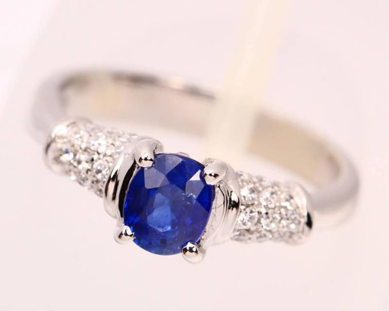 Natürlicher Blauer Saphir 925 Sterling Silber Ring Größe 5 1/4 Natürlicher Blauer Saphir 925 Sterling Silber Ring Größe 5 1/4 von TheLostMineCompany