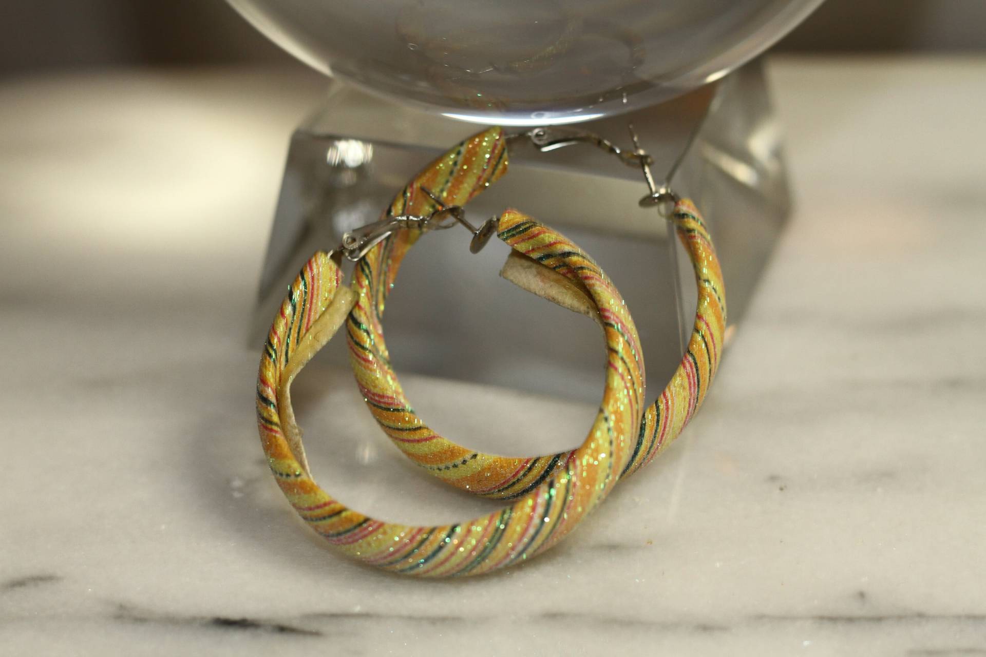 Gelbe Hoop Ohrringe von TheLoveFashion