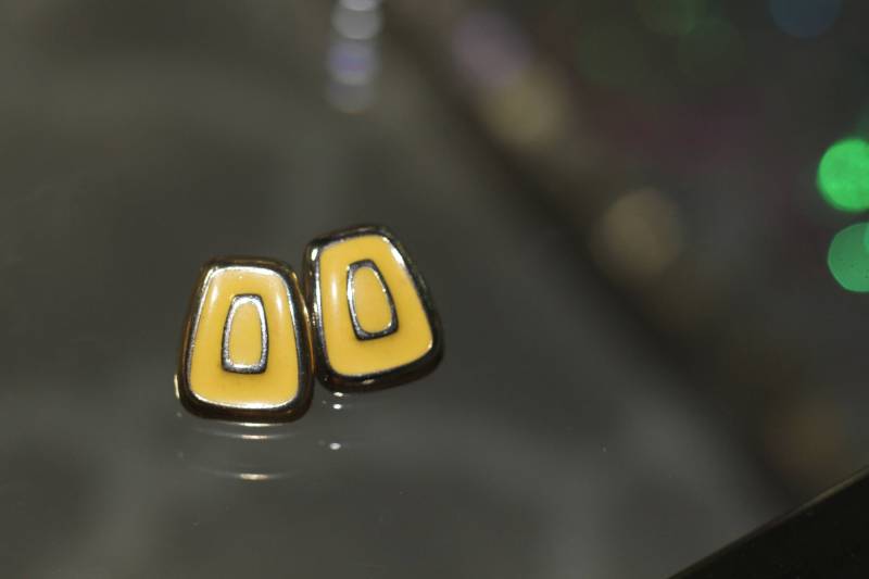 Gelbeckige Ohrringe von TheLoveFashion