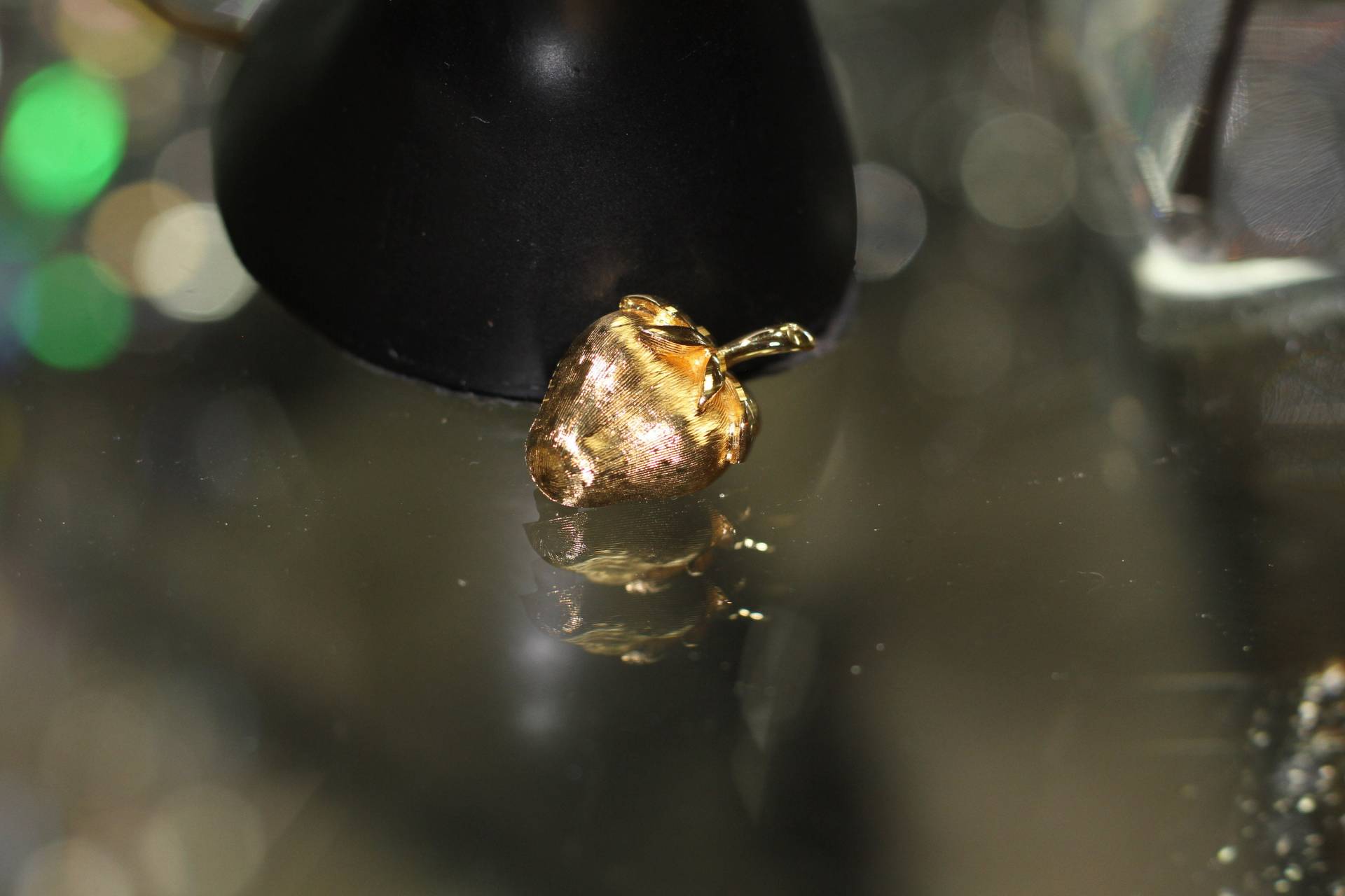 Gold Trafarri Erdbeere Brosche von TheLoveFashion