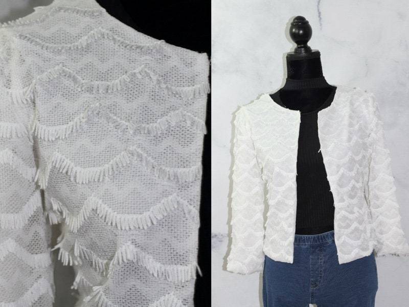 Handgefertigte Weiße Fransenjacke | M von TheLoveFashion