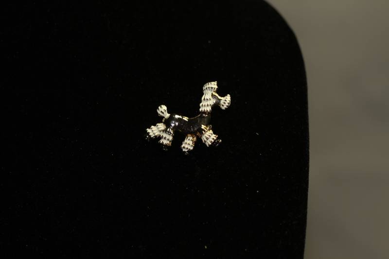 Hunde Brosche Weiß Detail von TheLoveFashion