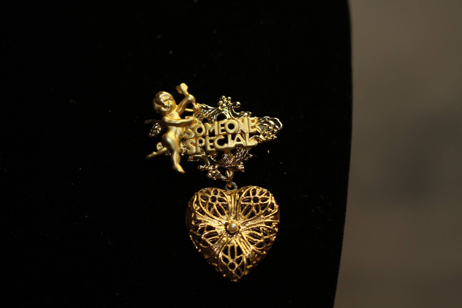 Jemand Besondere Herz Brosche von TheLoveFashion