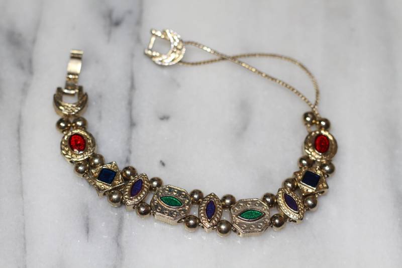 Mehrfarbiges Bettelarmband von TheLoveFashion