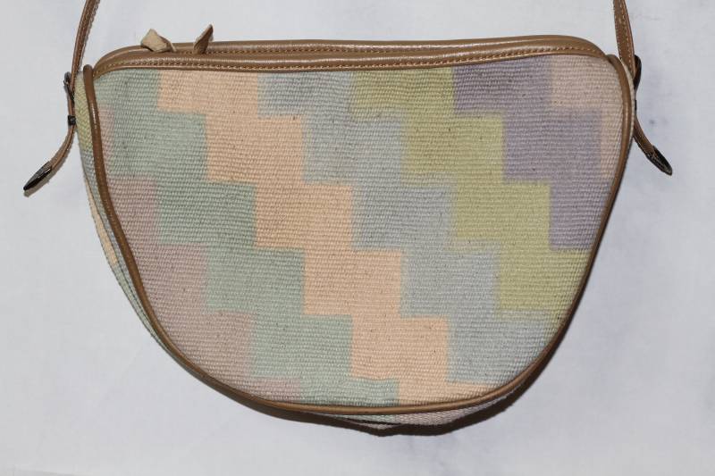 Pastel Multi - Color Halbmond Handtasche Pastel Multi - Color Halbmond Handtasche von TheLoveFashion