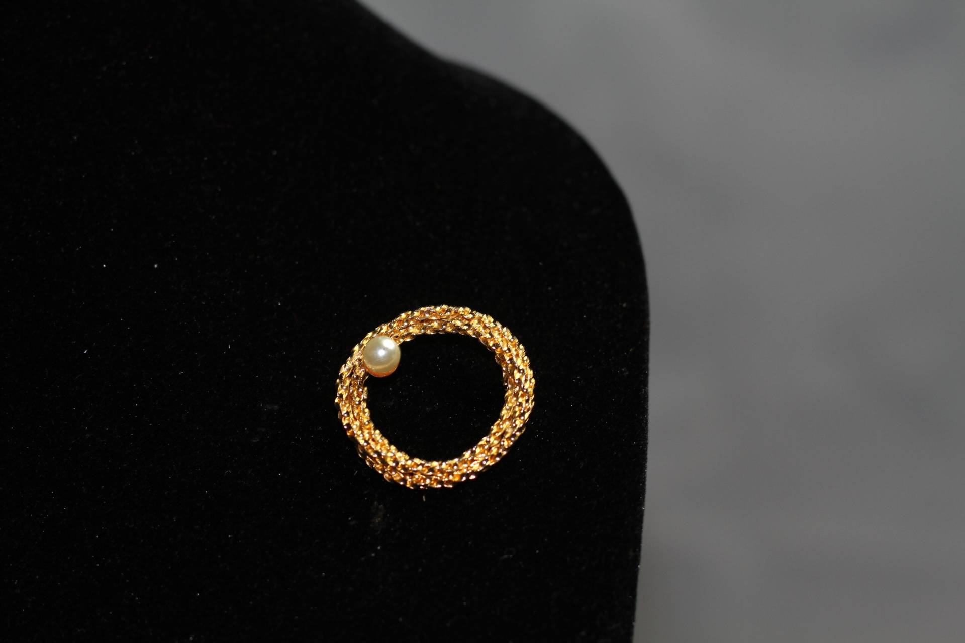 Perle Gold Reef Brosche von TheLoveFashion