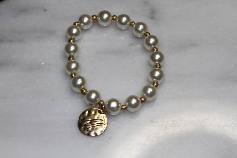 Perlen-Gold-Bettelarmband von TheLoveFashion