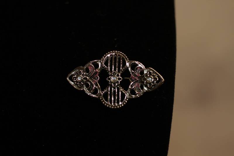 Silber & Rosa Strass Brosche von TheLoveFashion