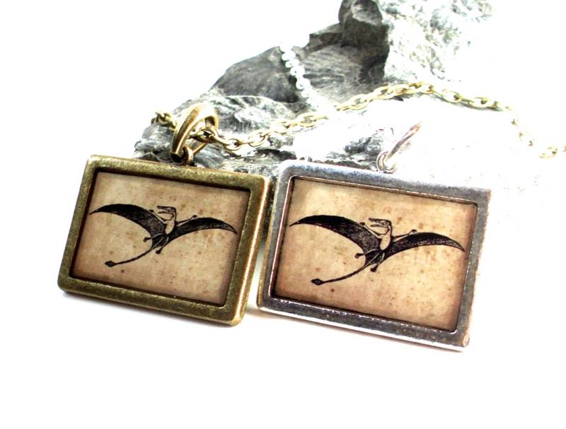 Dinosaurier Halskette - Pterodactyl Anhänger in Bronze Oder Silber Jurassic Fossil Dino Schmuck von TheLysineContingency