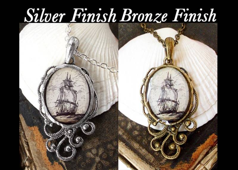 High Seas - Piratenschiff Halskette Antiker Maritimer Anhänger in Silber Oder Bronze Finish Piraten Schmuck von TheLysineContingency