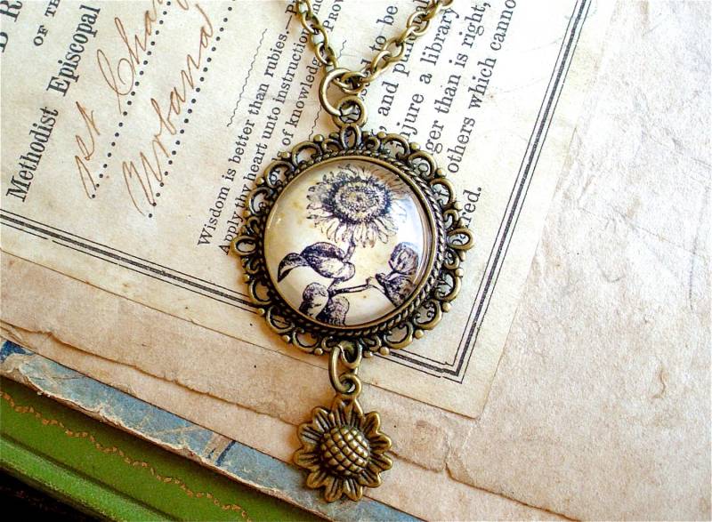 Sonnenblumen Kette - Sonnenblumenschmuck in Silber Oder Bronze von TheLysineContingency