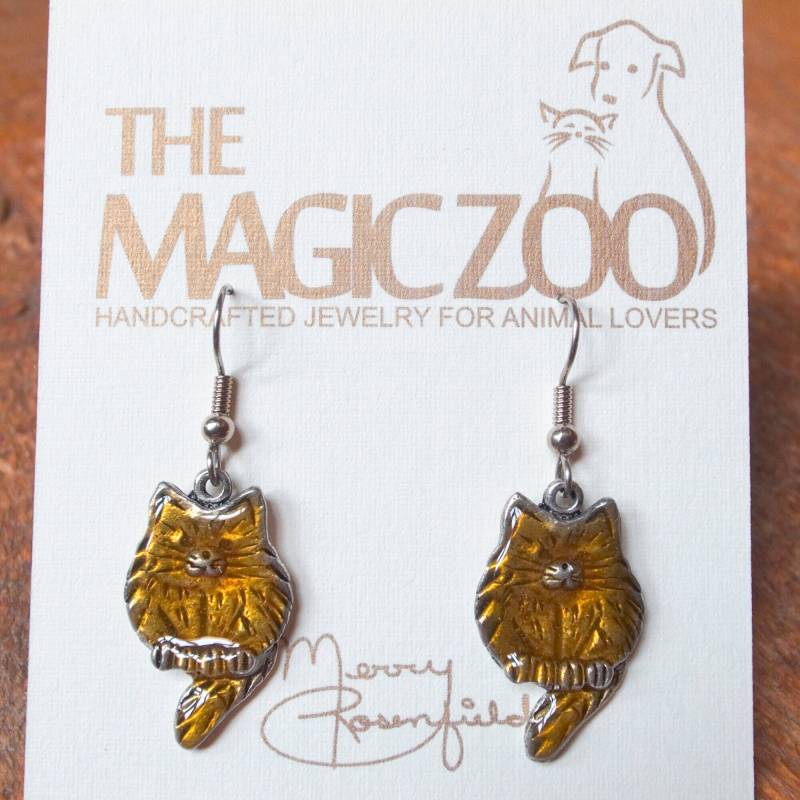 Emaille Braune Fat Cat Ohrringe von TheMagicZoo