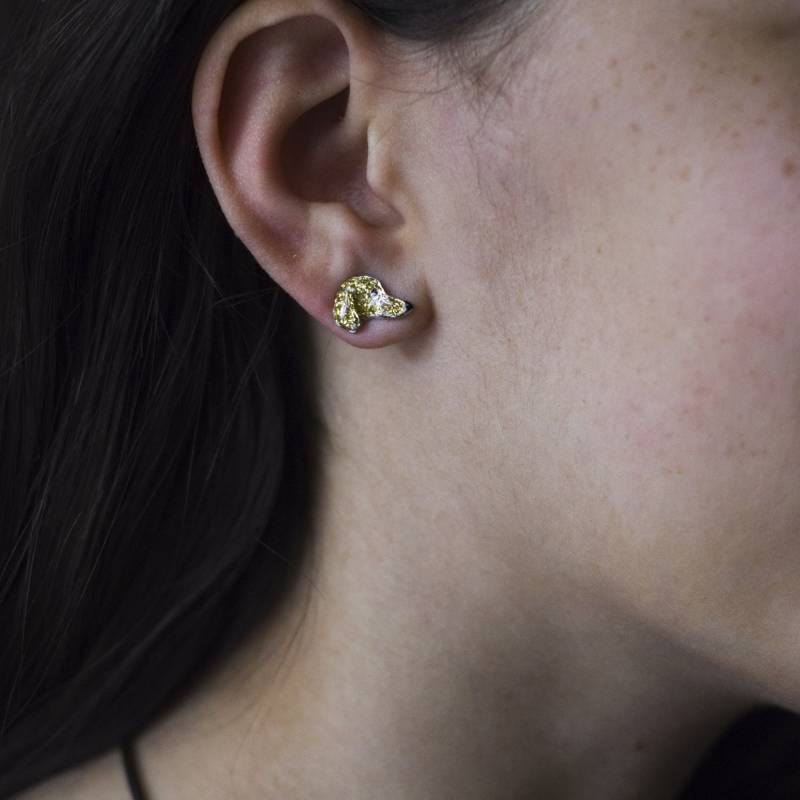 Emaille Dackel Glitzernde Ohrstecker von TheMagicZoo