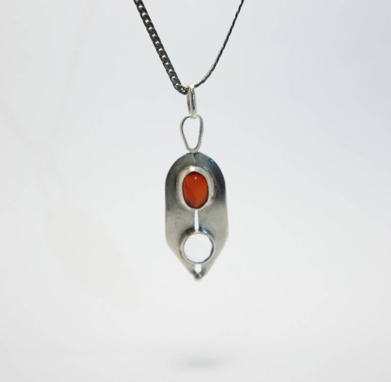 Ein Von Einer Art Sterlingsilber Pendent, Karneol, Glas-Cabochon von TheMalcolmist