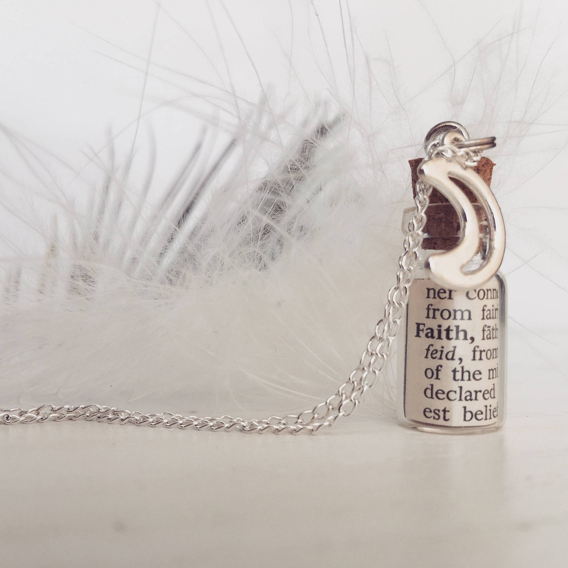 Vintage Wörterbuch Flaschen Anhänger - Handgemachter Schmuck - Einzigartiges Geschenk - Bücherwurm Kleine Geschenke - Geschenke Für Sie - Geek von TheManifestingShrink