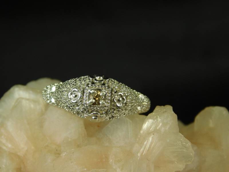 0.07 Ct. Runder Champagner Diamant Ring Art Deco Filigran Stil Sterling Silber von TheMasterJeweler