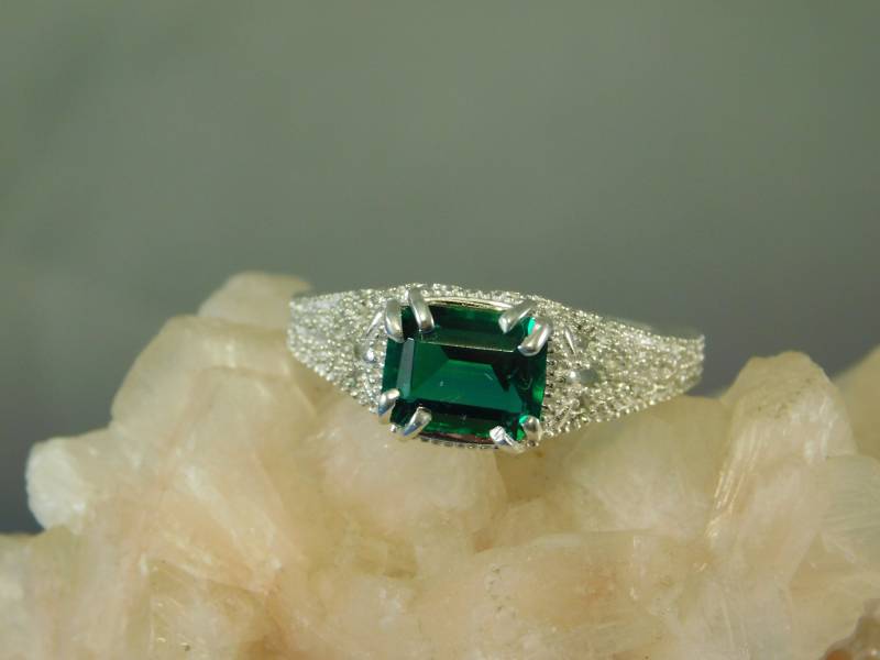 1.63 Ct. Smaragdschliff Chrom Diopside Ring 1920Er Filigran Stil Sterling Silber von TheMasterJeweler