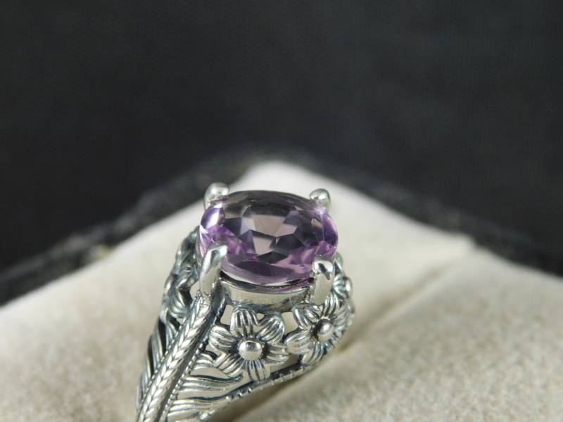 2.07 Ct. Rund Lila Amethyst Ring 1920Er Jahre Stil Sterling Silber Floral Filigran von TheMasterJeweler
