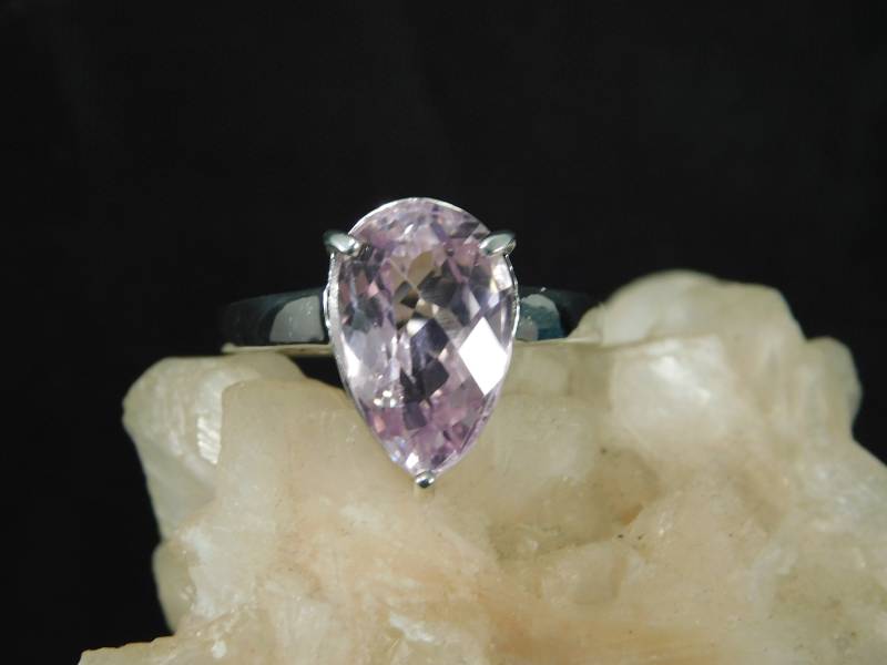 5.60 Ct. Birne Kunzit Ring Einfaches Solitär Sterling Silber von TheMasterJeweler