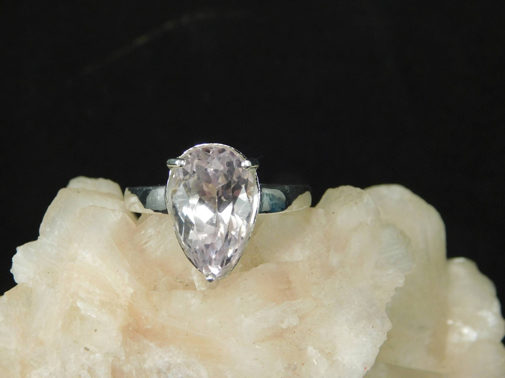 6.86 Ct. Birne Kunzit Ring Schlicht Sterling Silber von TheMasterJeweler