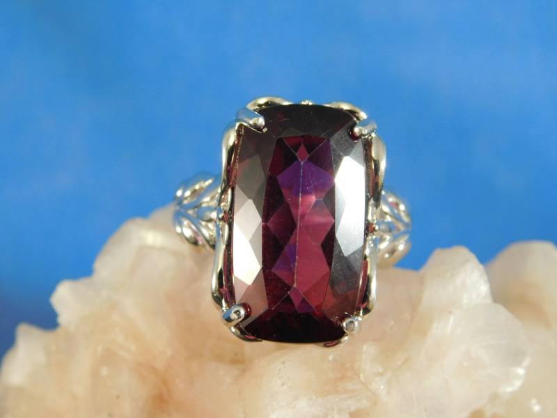 Riesiger 13.88 Ct. Smaragd Kissen Cut Rot Topas Ring Art Deco Stil Filigran Sterling Silber Riesiger 13.88 Ct. Smaragd Kissen Cut Rot Topas Ring Art Deco Stil Filigran Sterling Silber von TheMasterJeweler