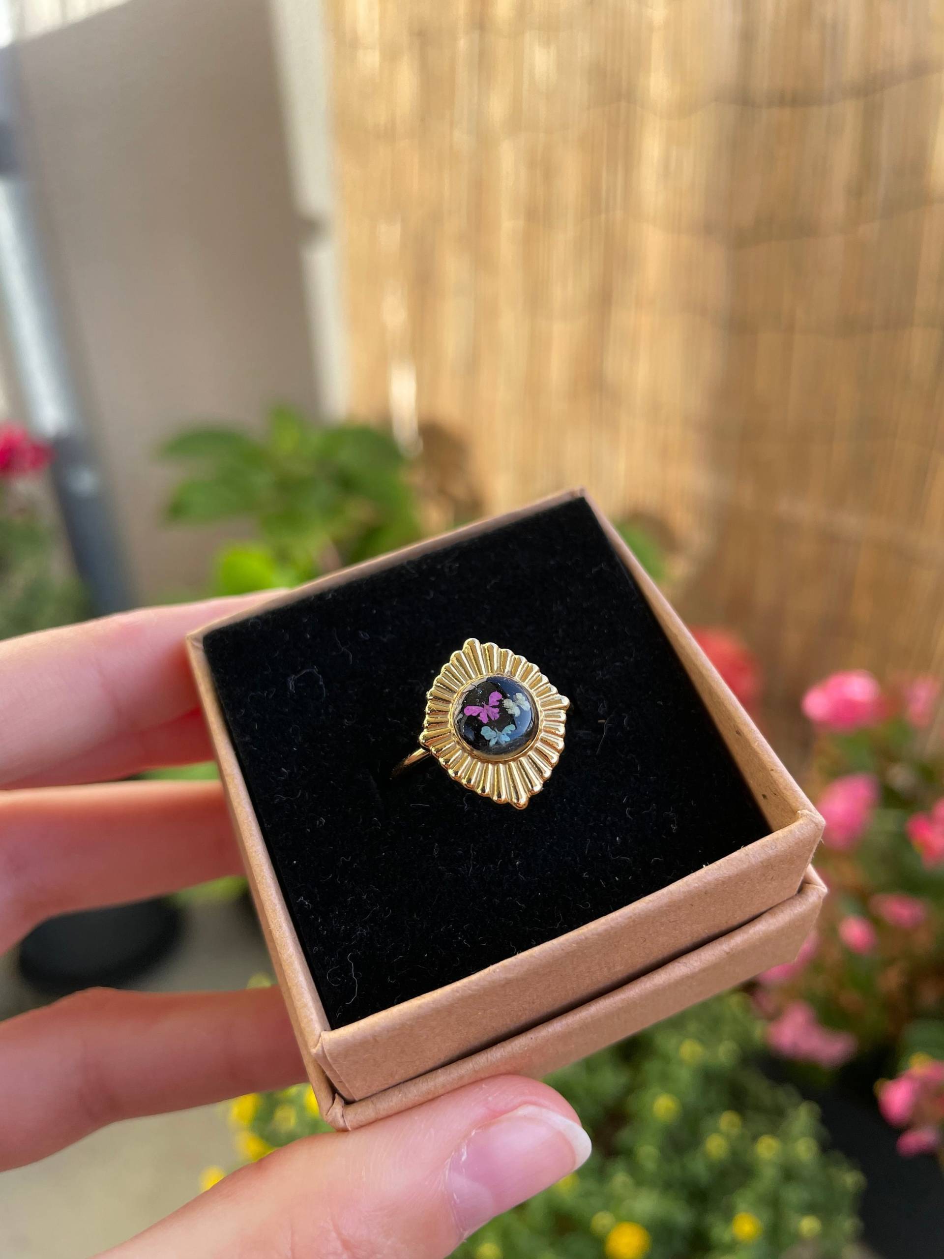 Anello Rombo Con Fiori von TheMelasLab