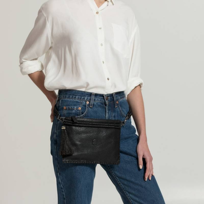 Schwarze Leder Gürteltasche, Festival Frauen Hüfttasche, Taillengürtel Frau Tasche, Hüfttasche Gürteltasche 5 in 1 von TheMerakiCompany