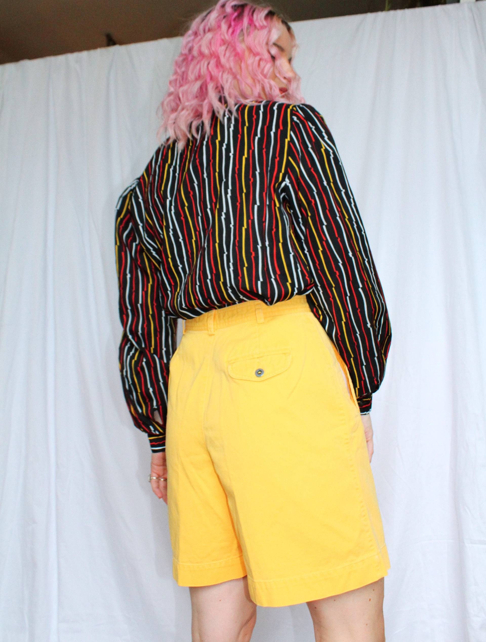Vintage 80Er Jahre | Mellow Yellow Mom Shorts von TheMetalRomanticShop