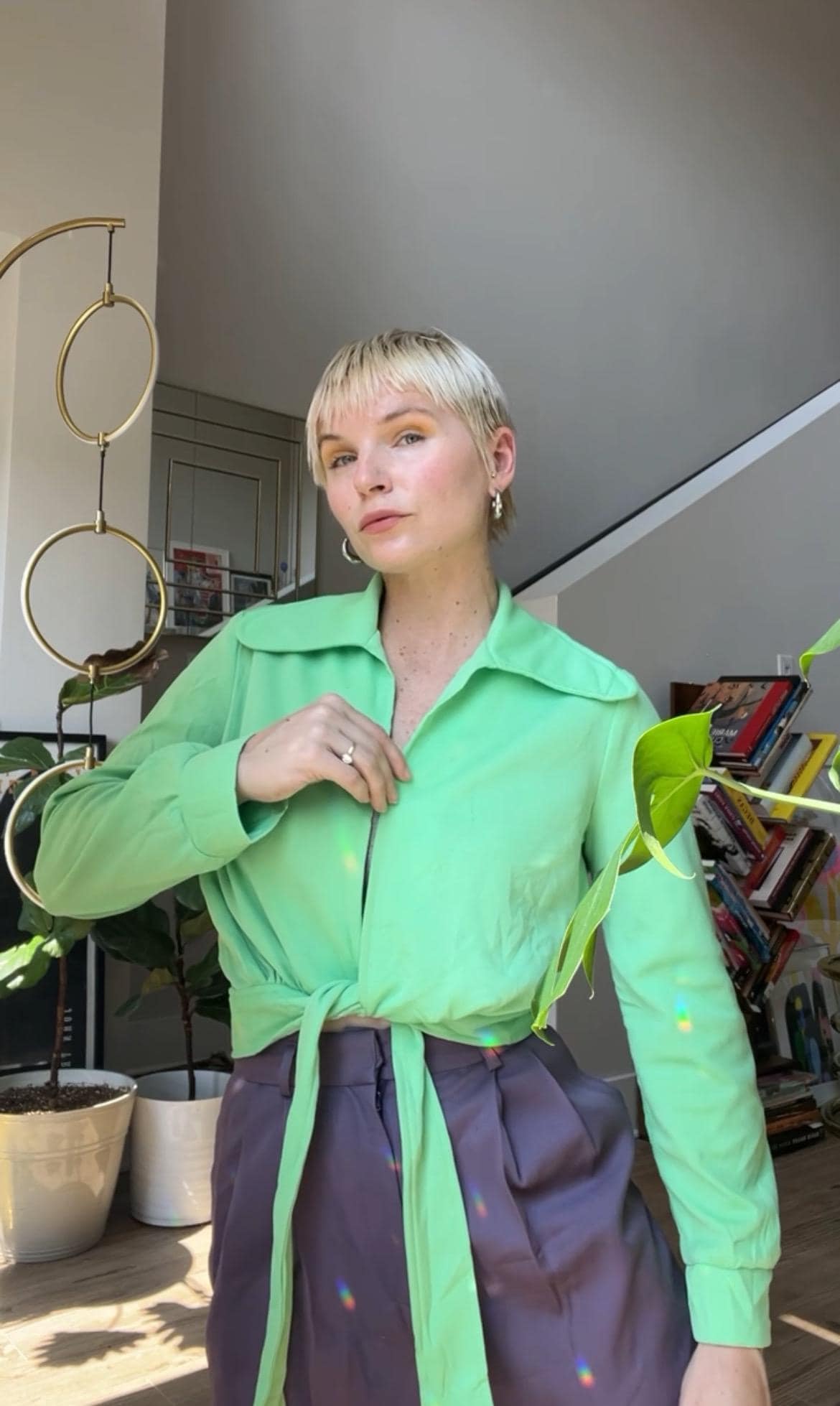 Vtg 70S Knallgrünes Kurzes Krawatten Hemd von TheMetalRomanticShop