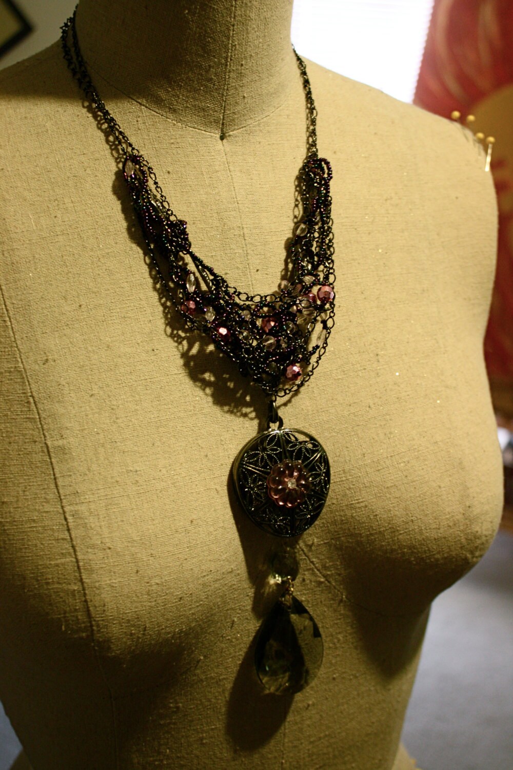 Die Nachtschattengewächse-Halskette von TheMilkofthePoppy