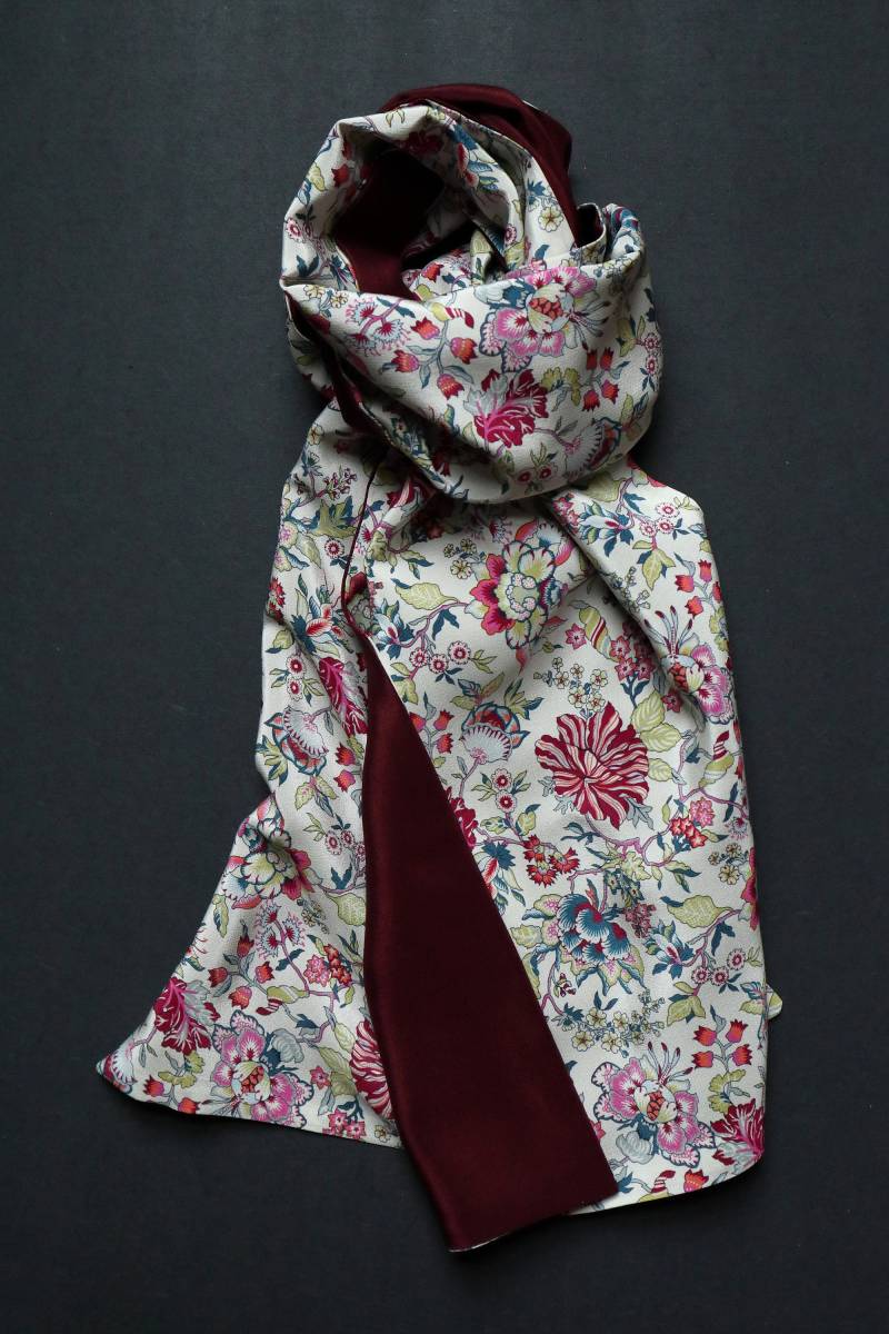 William Morris Inspiriert Schal 100% Luxus Seide Liberty Christelle William Morris Inspiriert Schal 100% Luxus Seide Liberty Christelle von TheMorrisRoom