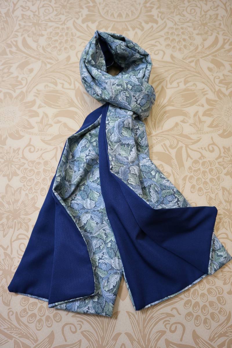 William Morris Tuch Akanthus Blau von TheMorrisRoom