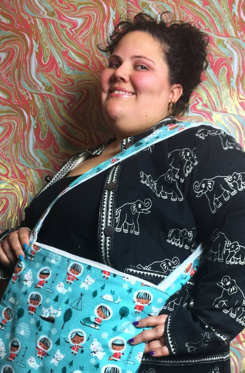 Frozen Kiss "Skinny" Tote Frozen Kiss "Skinny" Tote von TheMutinousMermaid