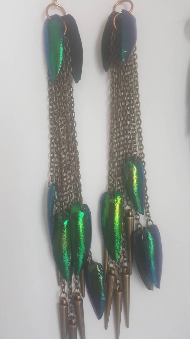 Lange Juwel Käfer Flügel Spike Ohrringe Lange Juwel Käfer Flügel Spike Ohrringe von TheNakedParrotcom