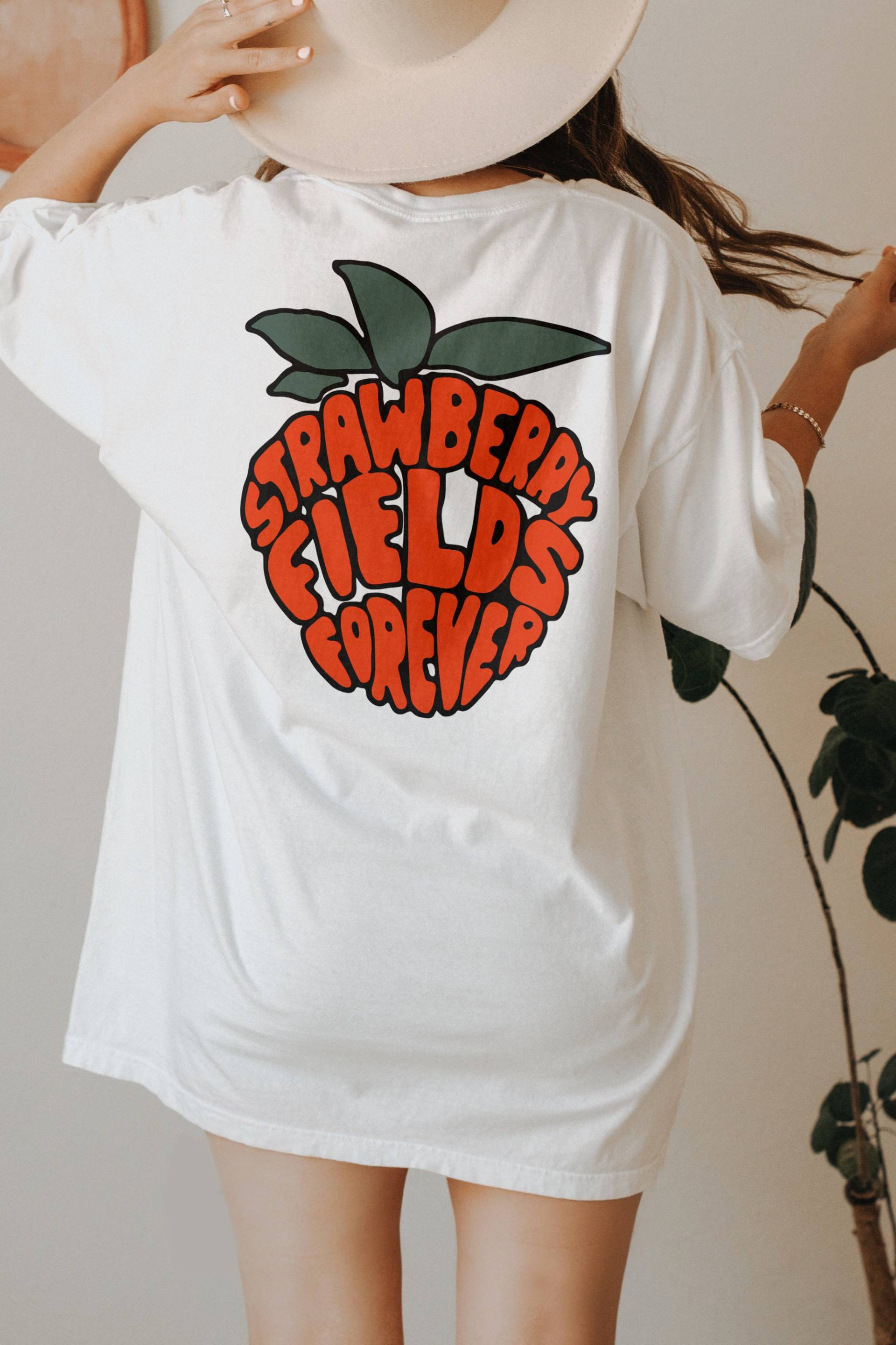 Erdbeerfelder Für Immer T-Shirt, Retro-stil Hippie-T-Shirt, Vintage-Inspiriertes Baumwoll-T-Shirt, Komfort-Farben-T-Shirt, Übergroßes T-Shirt von TheNashvilleBoho