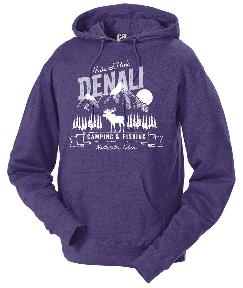 Denali Nationalpark Moose Abenteuer Unisex Kapuzenpullover von TheNationalParkStore
