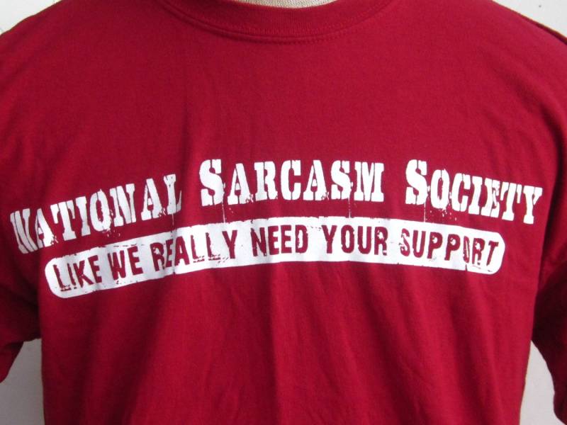 Vintage National Sarkasmus Gesellschaft T-Shirt - Kastanienbraunes Baumwoll Grafik von TheNerdBoyfriend