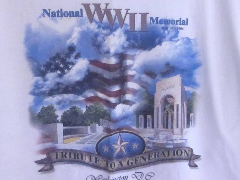 Vintage Wwii T-Shirt Smithsonian Tribute, Size L von TheNerdBoyfriend