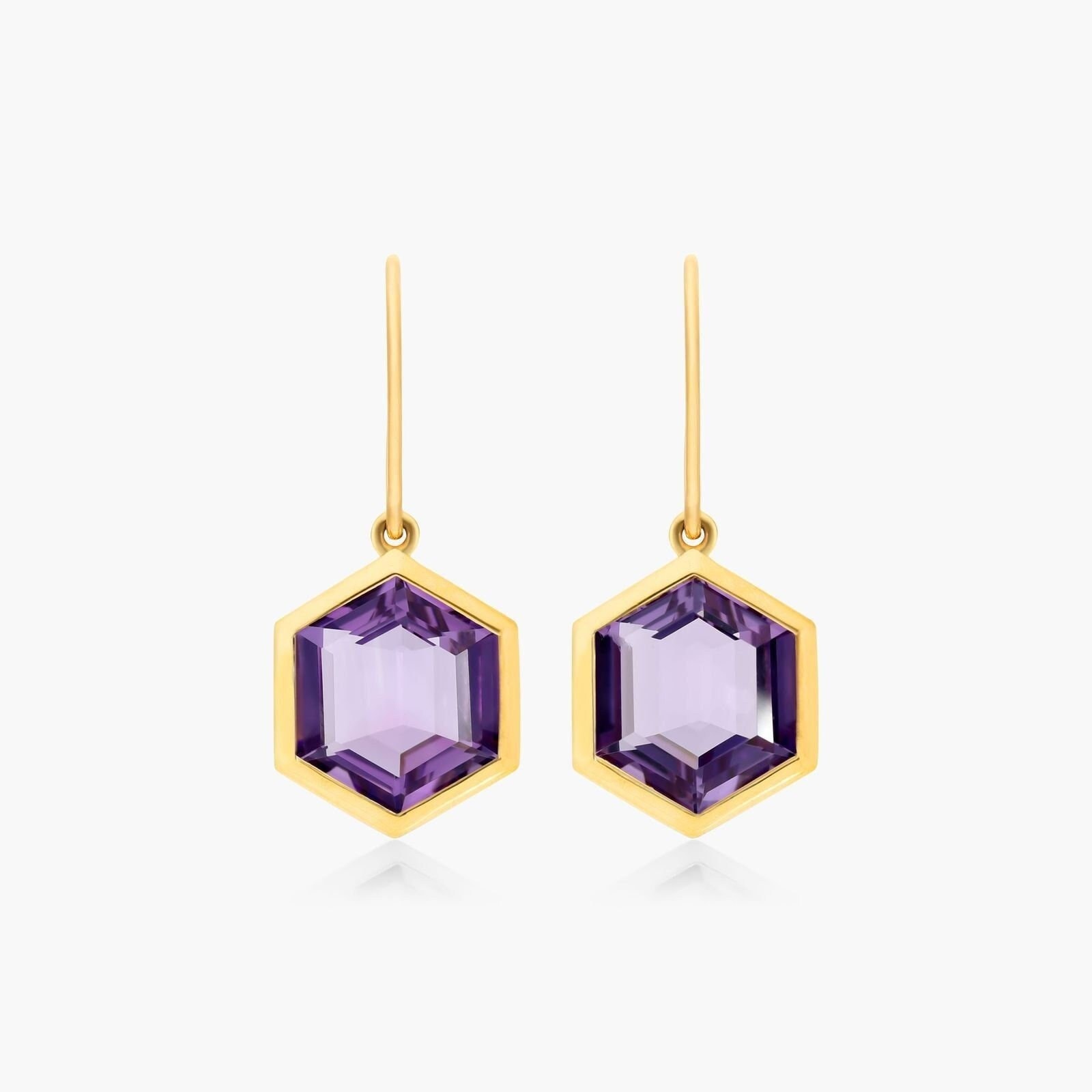 Einfassung Ohrringe, 1.30 Tcw Hexagon Cut Amethyst Edelstein Braut Hochzeitsgeschenk, Februar Birthstone, Gelbgold Haken Ohrringe von TheNexusJewel