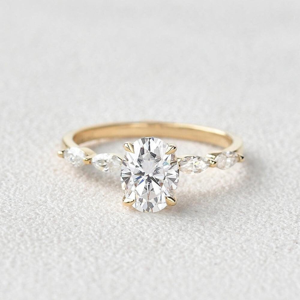 Oval Cut Moissanite Verlobungsring, Marquise Halb Eternity Ehering, Gelbgold Fünf Steine Ring, Jubiläum Damenring, Versprechen Ring von TheNexusJewel