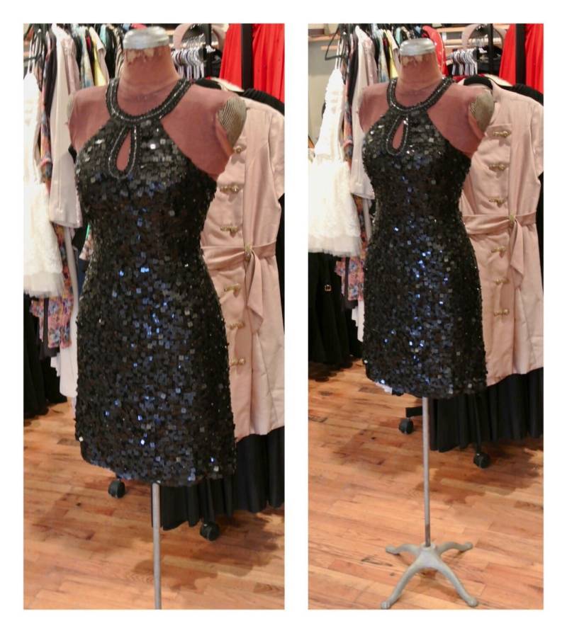 1990Er Jahre Schwarzes Pailletten-Partykleid Tailliertes Seiden-Cocktailkleid Offener Rücken Neckholder-Kleid Funkeln Abendkleid Neujahrskleid von TheNinesNYC