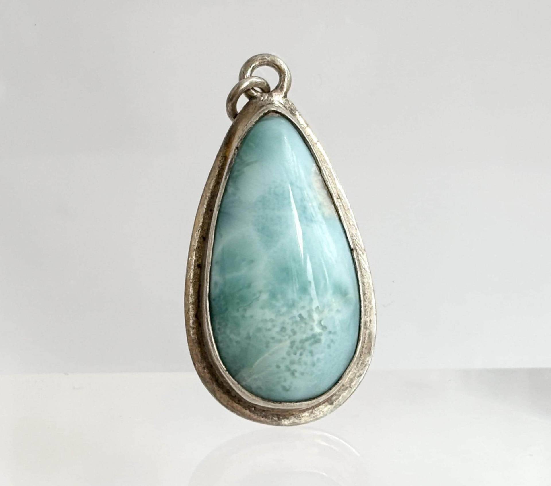 Larimar Tropfenförmiger Sterlingsilber Southwest Style 925 Vintage Statement Anhänger von TheNostalgiaHaus