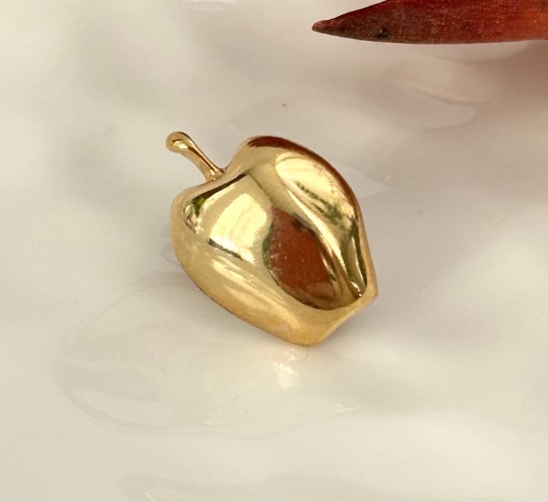 Vintage Anstecknadel, Goldfarbener Apfel von TheNostalgiaHaus