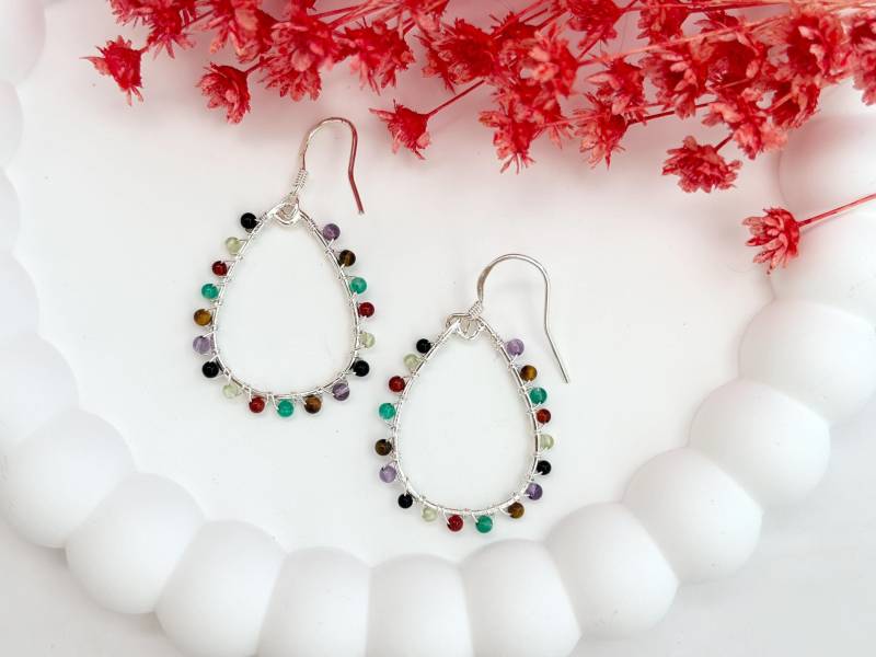 sterling Silber Regenbogen Quarz Edelstein Gezeichnet Tropfenförmig Vintage Retro Creolen von TheNostalgiaHaus