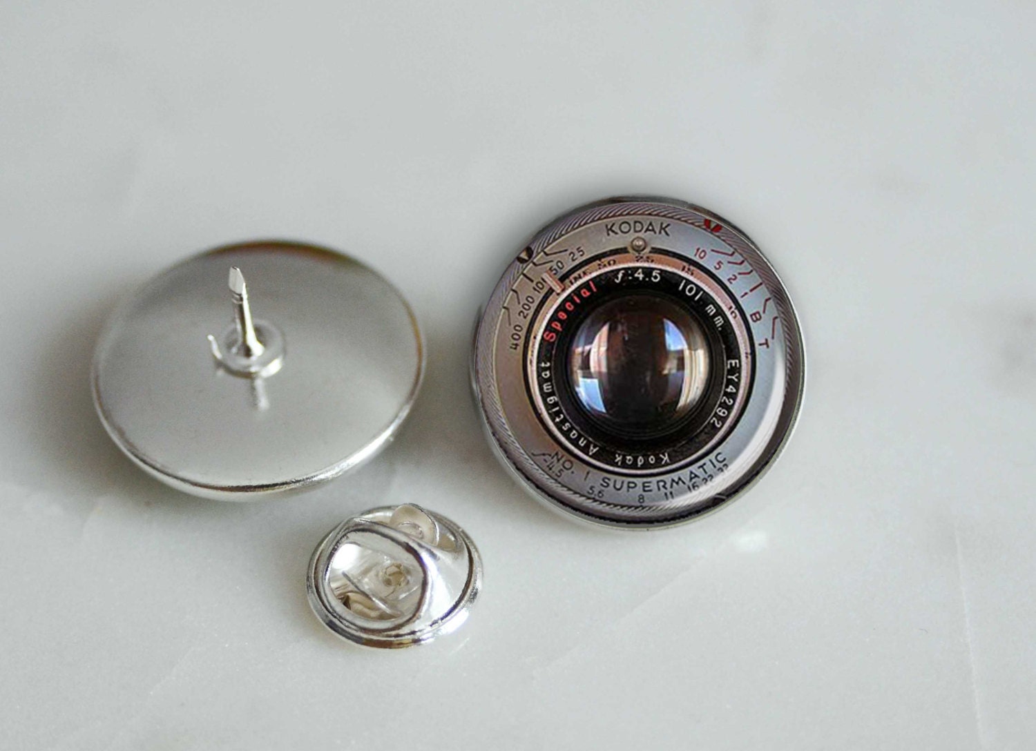 Krawattennadel Mit Motiv Fotografengeschenk | 20 Mm Krawattennadel Mit Motiv Fotografengeschenk | 20 Mm von TheNotaBeneStudio