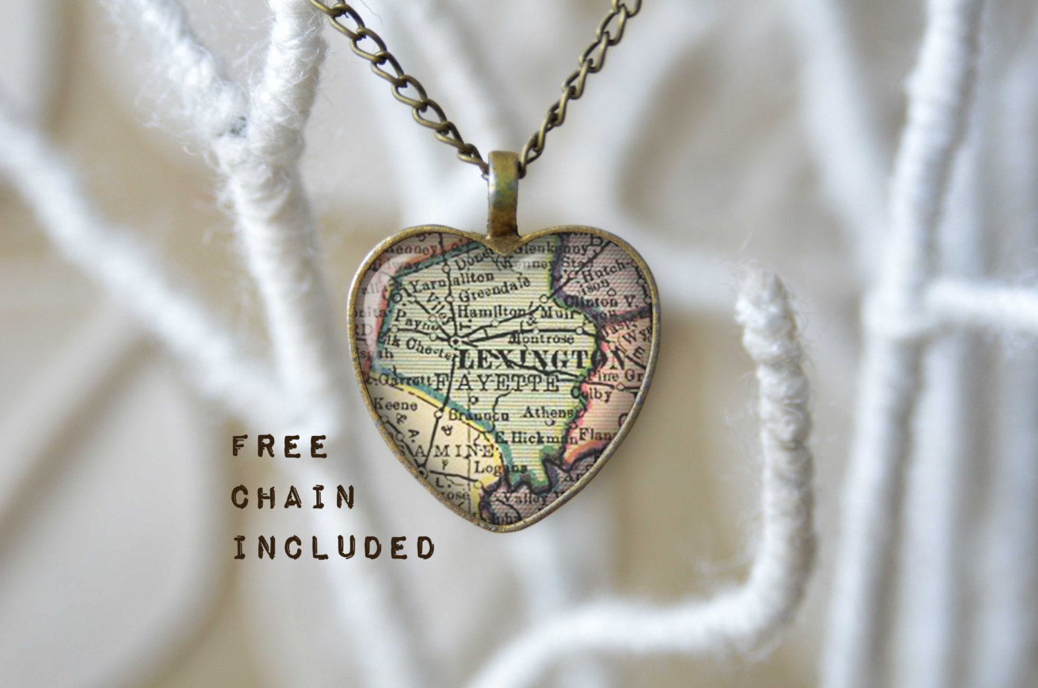 Lexington Kentucky Map Halskette Herzanhänger, Standortgeschenk Lexington Kentucky Map Halskette Herzanhänger, Standortgeschenk von TheNotaBeneStudio