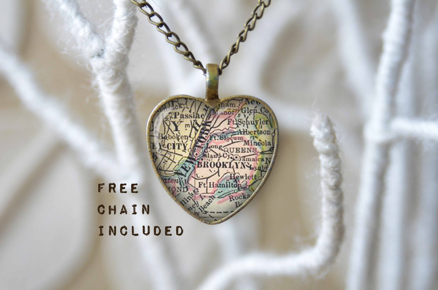 New York Map Herz-Halskette Vintage-stil Anhänger Mit New York Map Herz-Halskette Vintage-stil Anhänger Mit von TheNotaBeneStudio